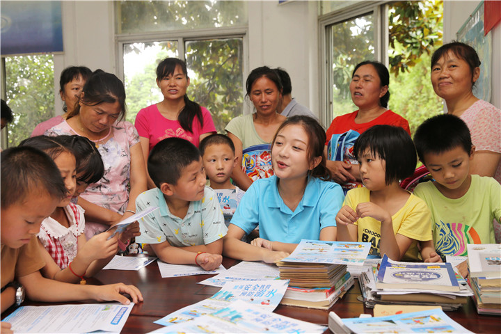 AT8V7727.JPG AT8V7727.JPG